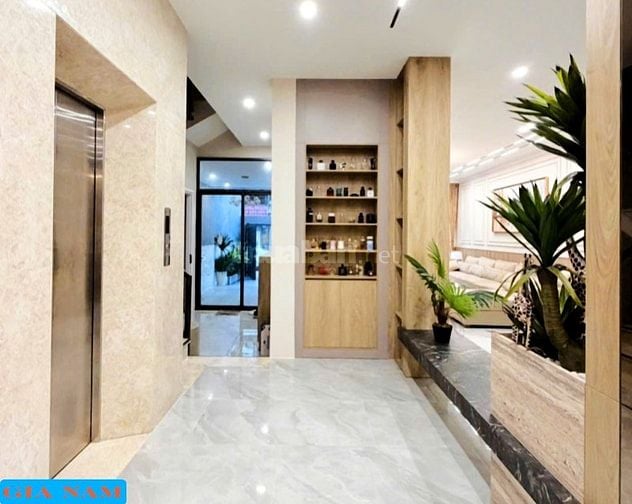 BÁN BIỆT THỰ HẺM 2 XE HƠI TRÁNH NHAU : 101/62 NGUYỄN CHÍ THANH - P. 9 