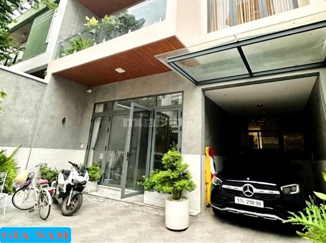 BÁN BIỆT THỰ HẺM 2 XE HƠI TRÁNH NHAU : 101/62 NGUYỄN CHÍ THANH - P. 9 