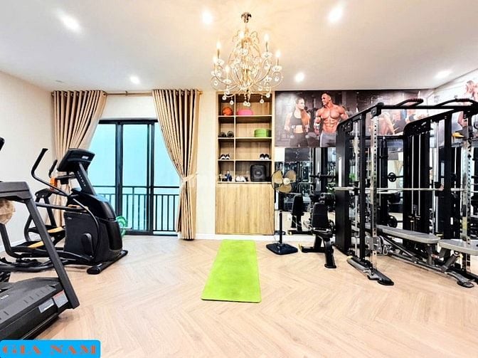BÁN BIỆT THỰ HẺM 2 XE HƠI TRÁNH NHAU : 101/62 NGUYỄN CHÍ THANH - P. 9 