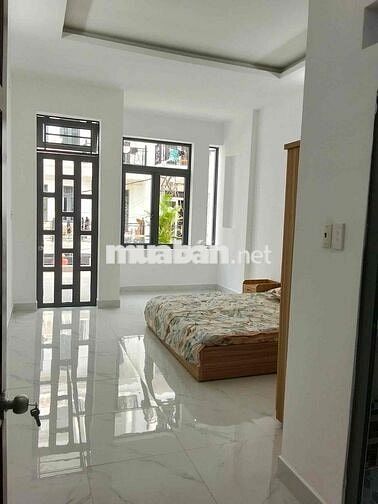 Chủ giảm 100tr! Nhà Tô Ngọc Vân Q12, 3 tầng có gara ô tô, giá 6.1 tỷ