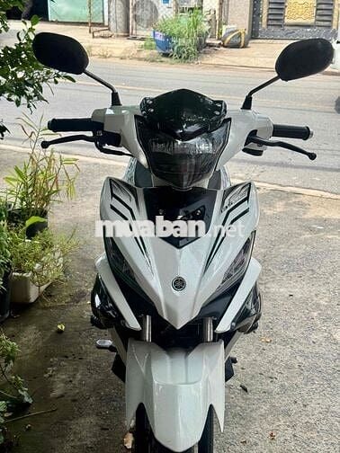 Yamaha Exciter 135 Côn tay Trắng đen Việt Nam