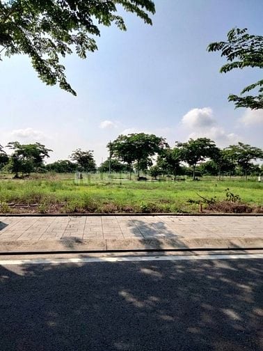 Đất gần khu công nghiệp An Hạ, 5x22, full thổ cư giá 2 tỷ Đức Hòa Đông