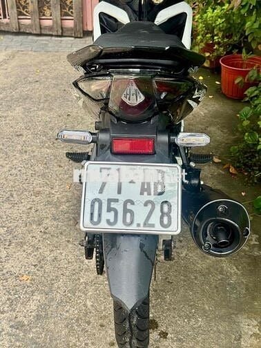 Yamaha Exciter 135 Côn tay Trắng đen Việt Nam