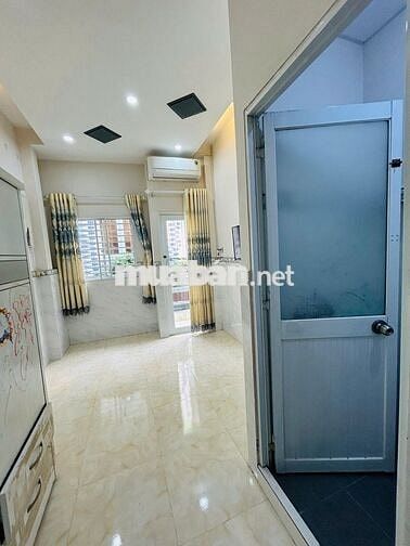 NHÀ TÔN ĐẢN Q4- HẺM 4m- 4 LẦU ĐÚC- DTSD 57m2- CHỈ 2 TỶ nhỉnh