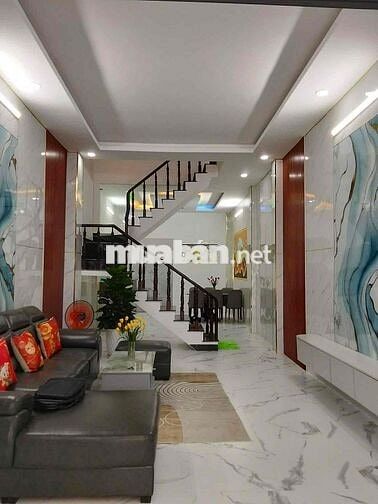 Chủ giảm 100tr! Nhà Tô Ngọc Vân Q12, 3 tầng có gara ô tô, giá 6.1 tỷ