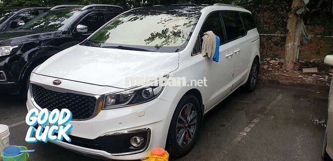 Kia Sedona 2016 Trắng 7 chỗ Tự động 181000 km