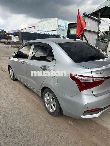 Hyundai Grand i10 Số sàn Bạc 5 chỗ