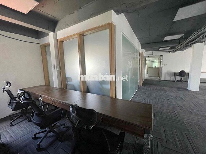 Cho thuê VP Mạc Đĩnh Chi 180m2 full fitout cho 50 người