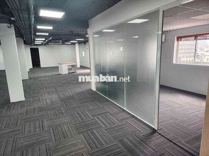Cho thuê VP Mạc Đĩnh Chi 180m2 full fitout cho 50 người
