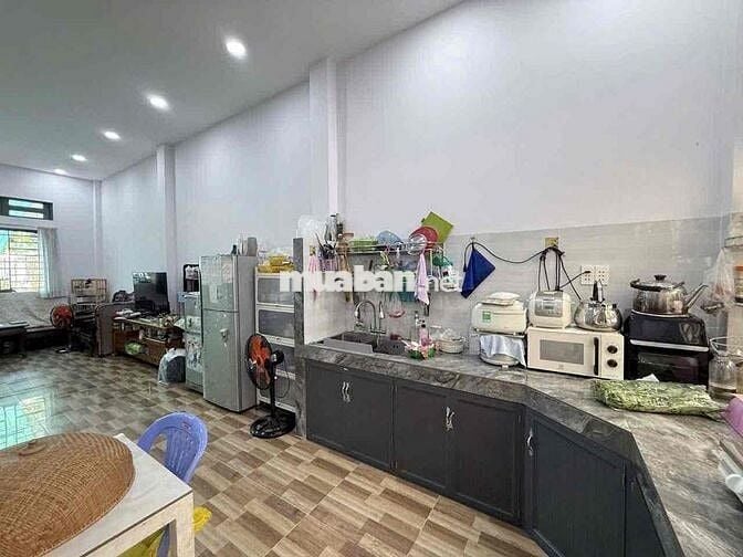 NHÀ ĐƯỜNG XE HƠI - NGANG 5 x 24 - PHÚ MỸ HƯNG CÁCH NHÀ 12P