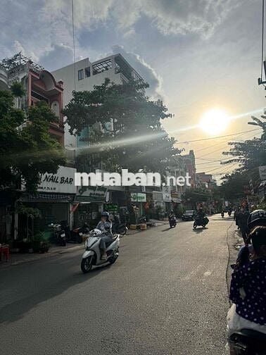 Cho Thuê Nhà Mặt Tiền Võ Oanh (D3 cũ), DT: 4m x 18m, 4 Tầng, Giá 30tr