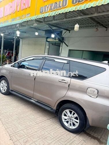 Toyota Innova 2018 Nâu 7 chỗ