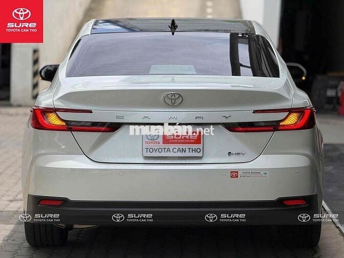Toyota Camry 2.5 HEV TOP 2025 Chính Hãng