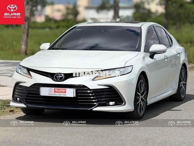 Toyota Camry 2.0Q (CVT) 2022 CHÍNH HÃNG