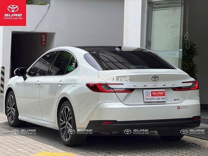 Toyota Camry 2.5 HEV TOP 2025 Chính Hãng