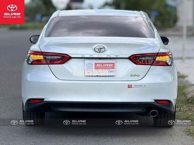 Toyota Camry 2.0Q (CVT) 2022 CHÍNH HÃNG