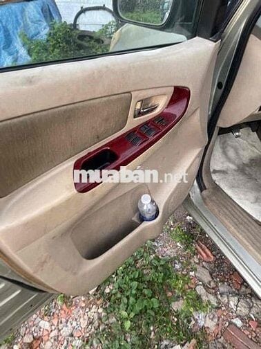 Toyota Innova 2006 Bạc