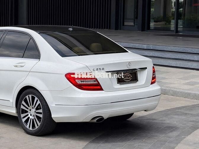 Mercedes C250 1.8 2011 bản form mới 1.8 có 239tr