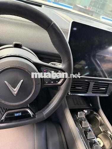 VinFast VF8 Eco 2023 Trắng Điện