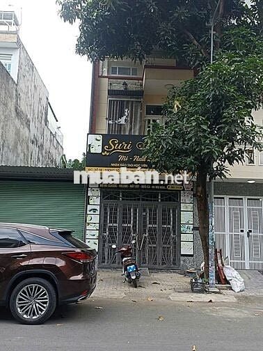 Chính Chủ Bán Nhà Mặt Tiền Dĩ An | 3 Tầng | 4PN | Đường 11m