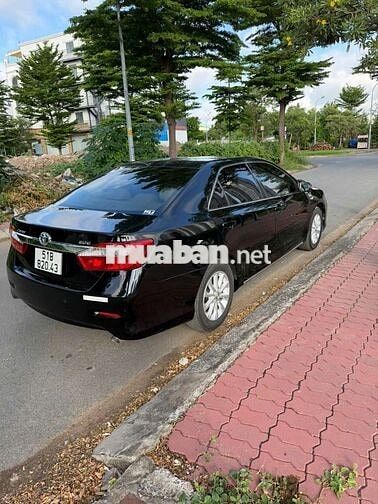 Toyota Camry E 2014 chạy 86nkm Số tự động