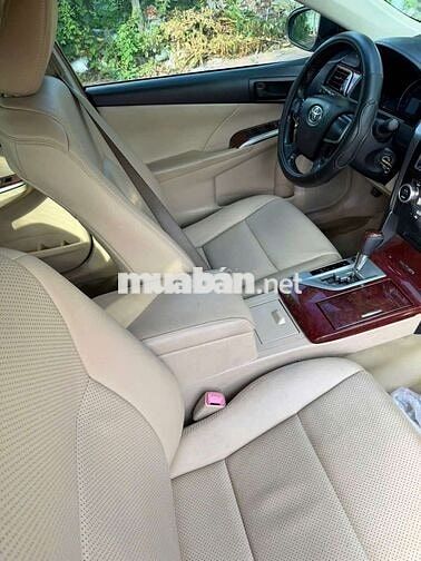 Toyota Camry E 2014 chạy 86nkm Số tự động