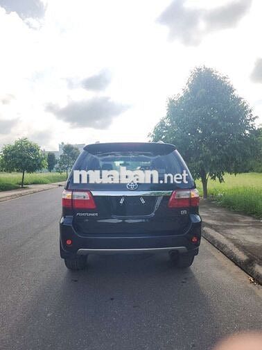 Toyota Fortuner 2010 Đen
