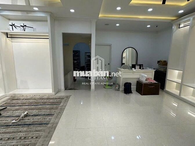 🏠 **Nhà nguyên căn hẻm lớn Lê Văn Sỹ, Quận 3**