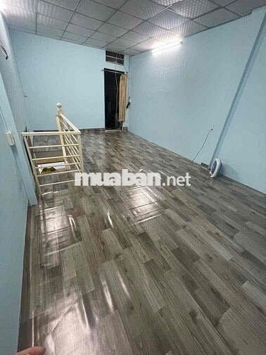 Nhà trung tâm Q1 nguyên căn giá 8tr- tiện kinh doanh online, gia đình