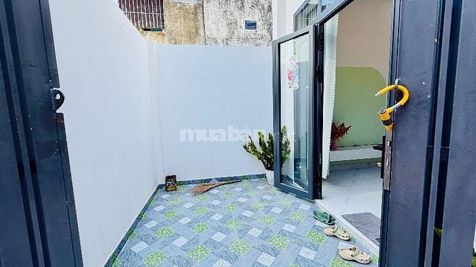 kẹt tiền bán gấp trong 10 ngày nhà shr Hóc Môn 7,2x16m