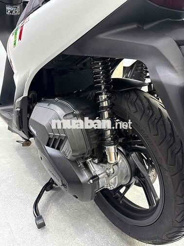 SH150 Nhập Ý odo 4k km Trắng Sport Edition