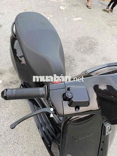 Piaggio Vespa Sprint Tech 150 Đen 6000 km Sài Gòn