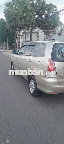 Toyota Innova 2011 Vàng cát Số sàn