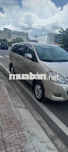 Toyota Innova 2011 Vàng cát Số sàn