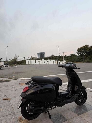 Piaggio Vespa Sprint Tech 150 Đen 6000 km Sài Gòn