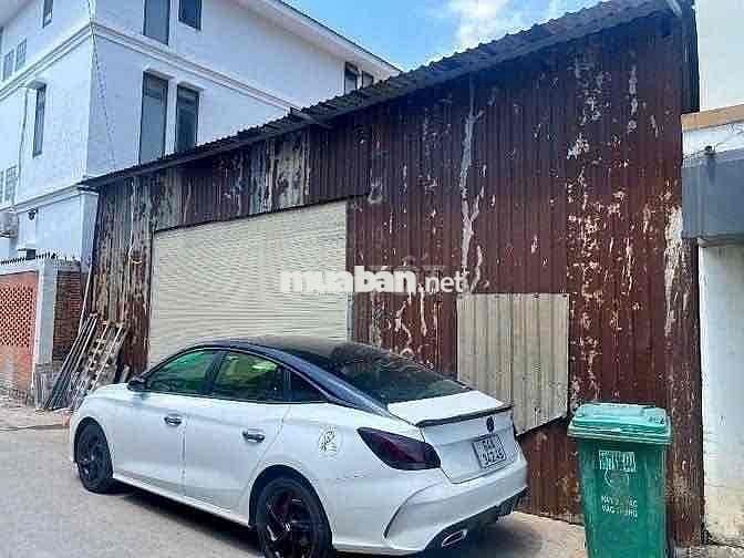 Cho thuê Mặt Bằng Kho 200m2 tại đường 24 Linh Đông gần Phạm Văn Đồng