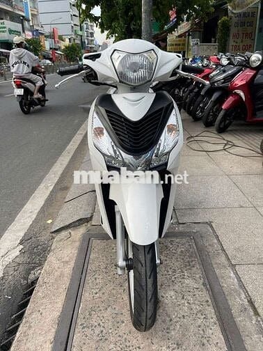 Honda Vision 2018 Trắng Đã sử dụng