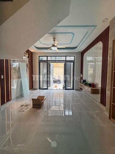Nhà Ngô Chí Quốc Thủ Đức 4 tầng phân lô đồng bộ cực đẹp