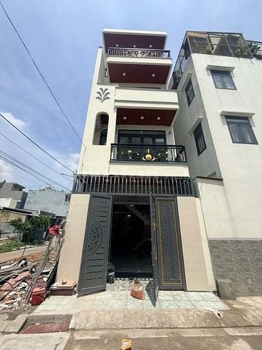 Nhà Ngô Chí Quốc Thủ Đức 4 tầng phân lô đồng bộ cực đẹp
