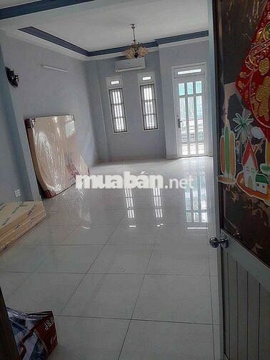 Cho thuê nhà 5Pn mặt tiền nội bộ KDC Bình Phú Q6