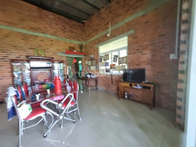 Nhà 3 phòng ngủ, gần 2  trường học, gần KCN. 1,4 tỷ TL 