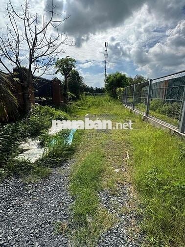 Đất Thổ Cư 400m2 Mặt Tiền Đã Có Sổ Giá 580tr Nằm Ngay Trung Tâm TP HCM
