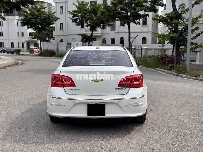 Chevrolet Cruze 2017 Trắng Sàn