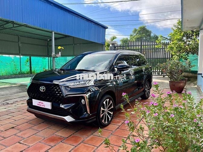 Toyota Veloz Top 1.5CVT 2024 Đen Tự động 8.000 Km