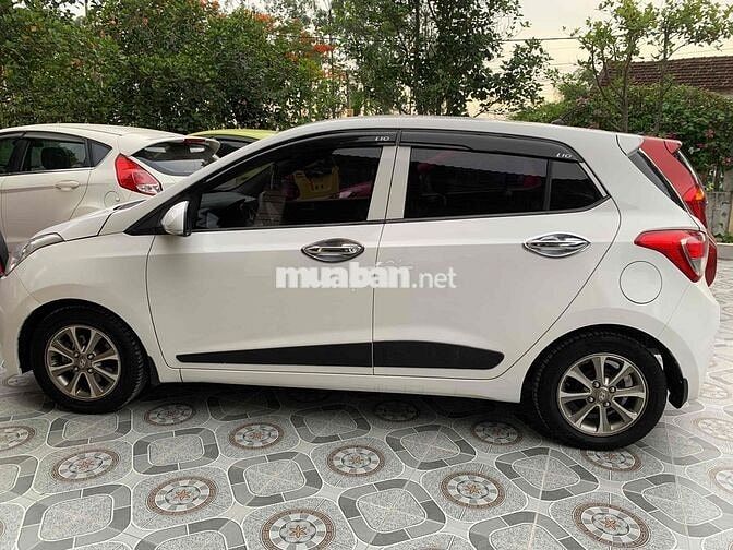 Hyundai i10 Số tự động
