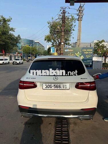 Mercedes-Benz GLC 250 2019 Trắng 56300