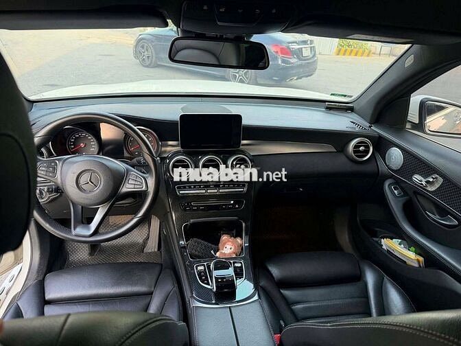 Mercedes-Benz GLC 250 2019 Trắng 56300