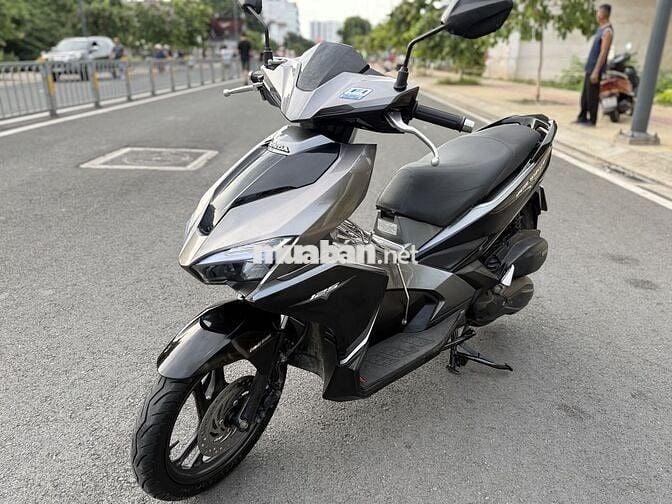 Honda Air Blade 2017 Xám đen BSTP Máy Zin êm 99%