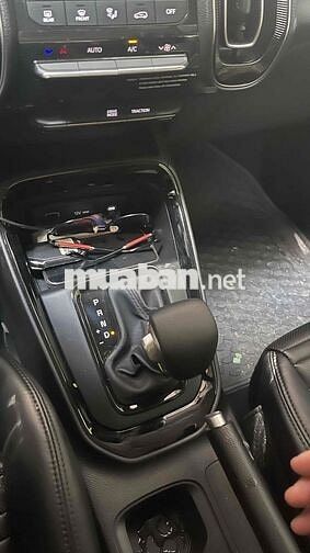 Kia Sonet Luxury Tự động 886 km Đỏ