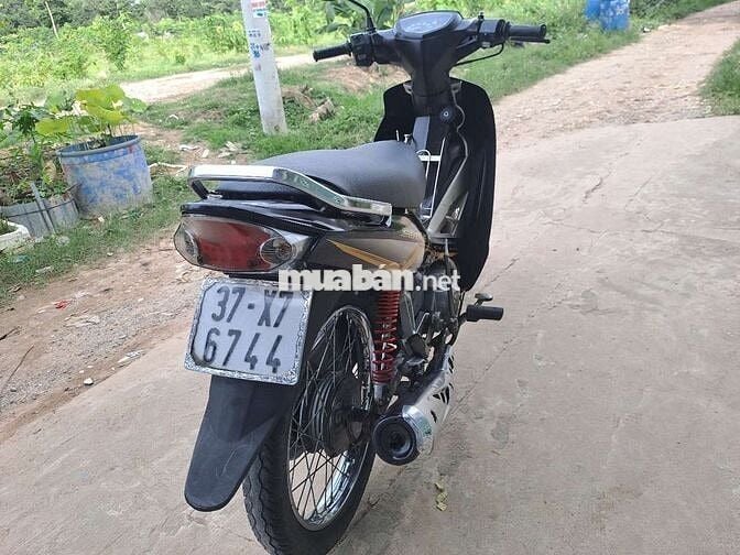 Yamaha Sirius RC Tự động màu Đen